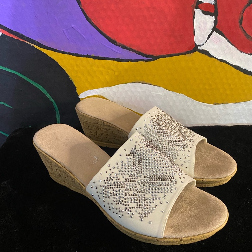 Onex Cream Wedge Shoes with Supportive Sole